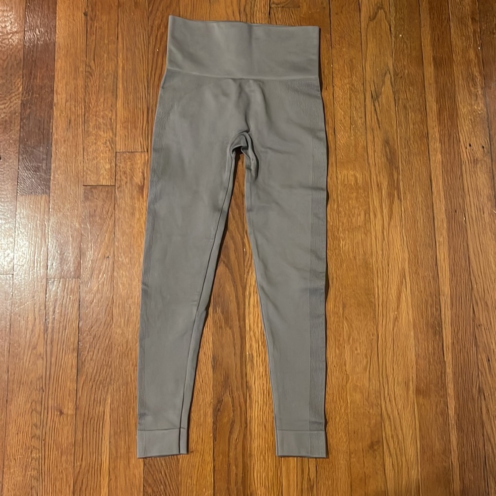 SETactive light grey sculptflex leggings